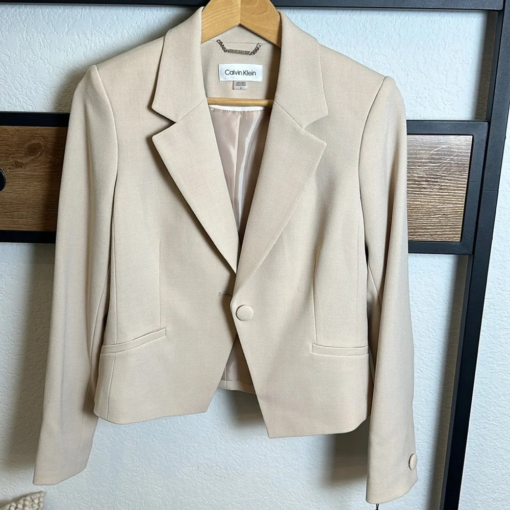 NWT Calvin Klein Cream Suit Jacket - size 6 - Fully Lined - Picture 2 of 9